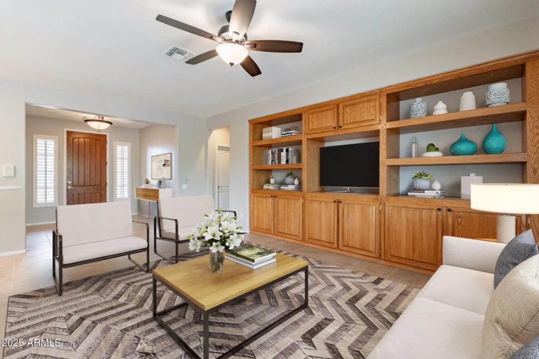 Real Estate Picture 4