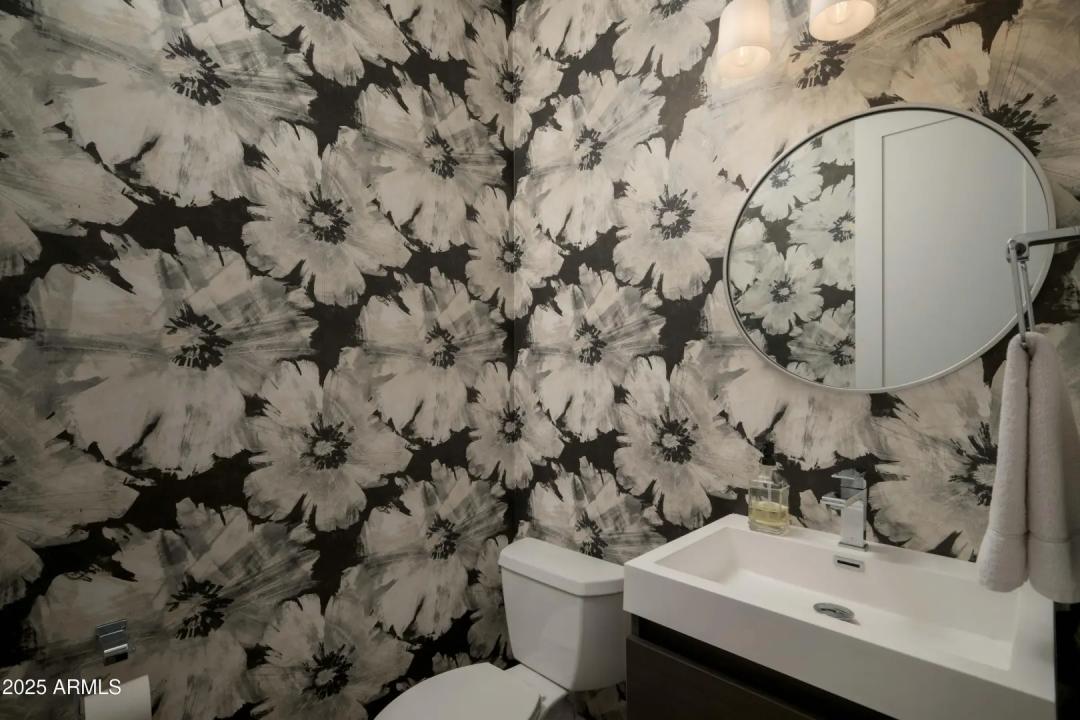 Real Estate Picture 12