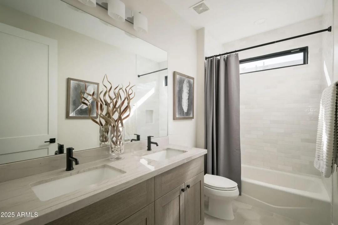 Real Estate Picture 21