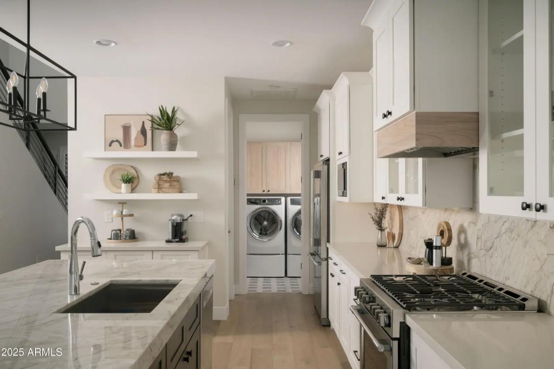 Real Estate Picture 8