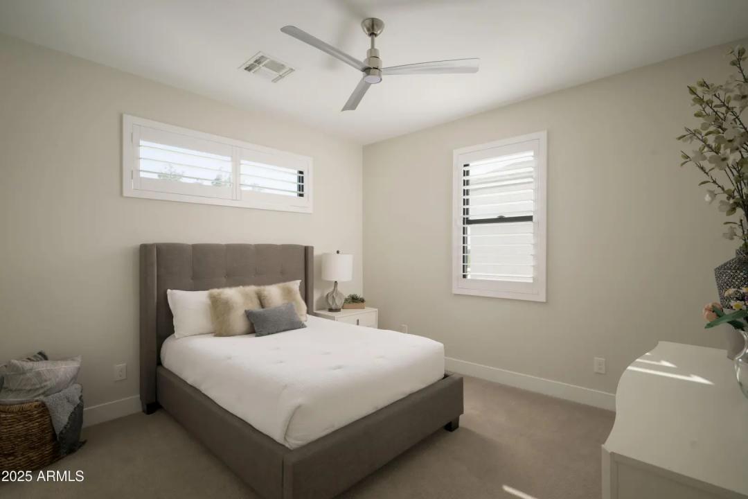 Real Estate Picture 22