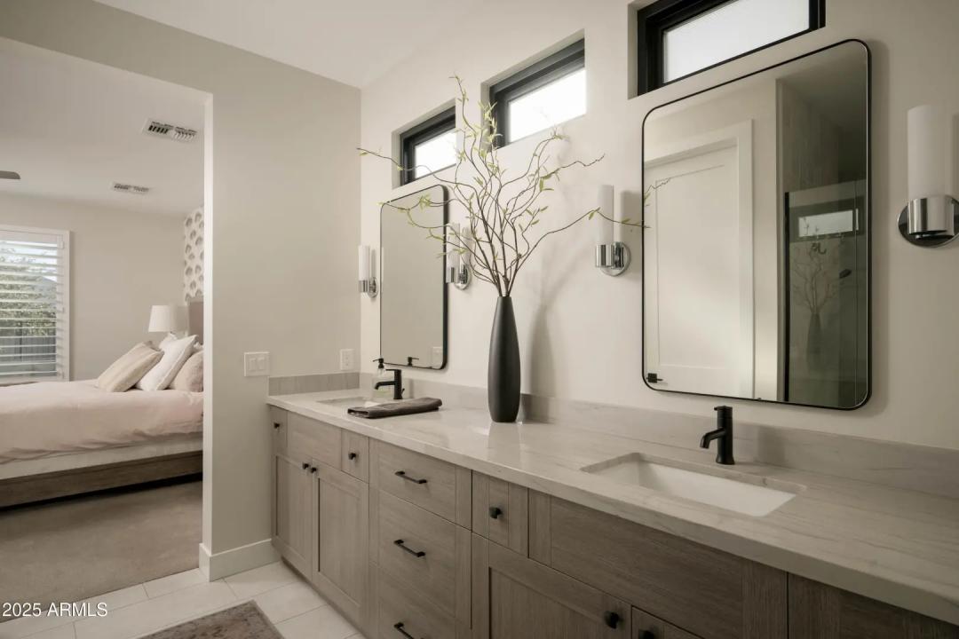 Real Estate Picture 15