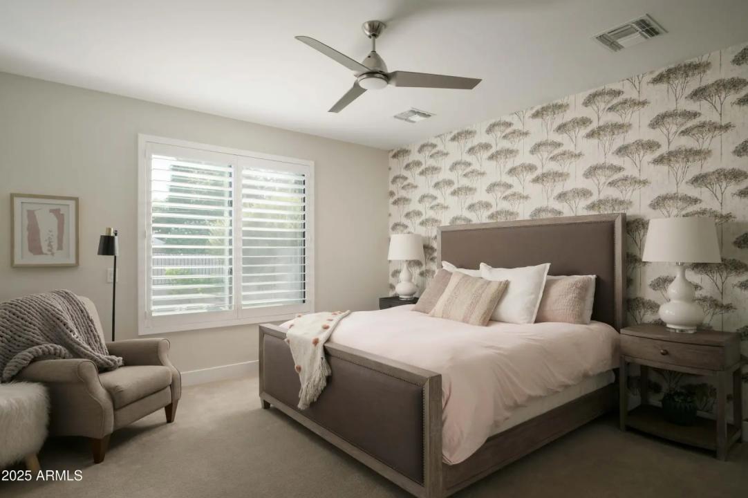 Real Estate Picture 13