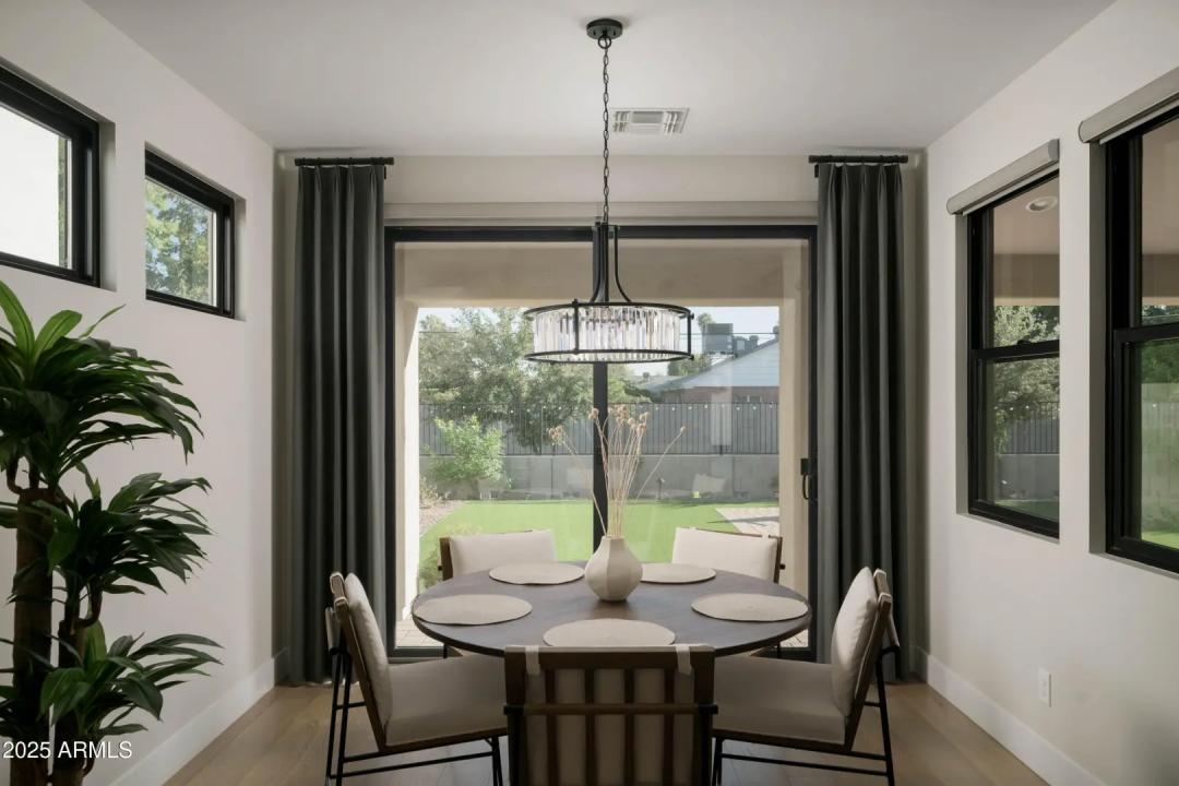 Real Estate Picture 11