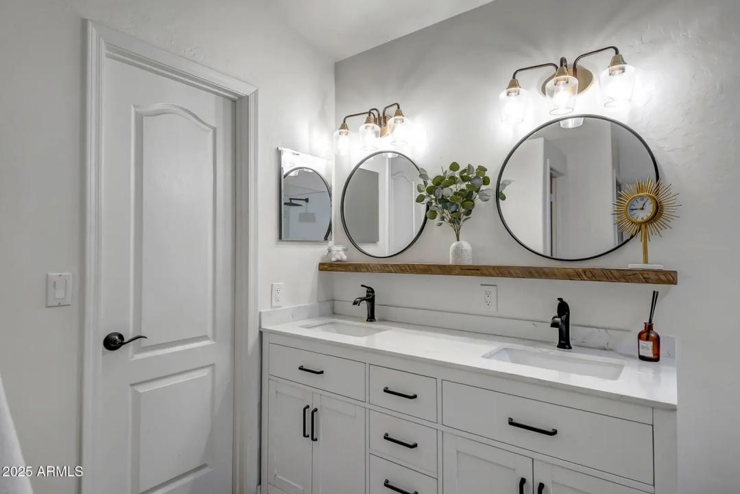 Real Estate Picture 19