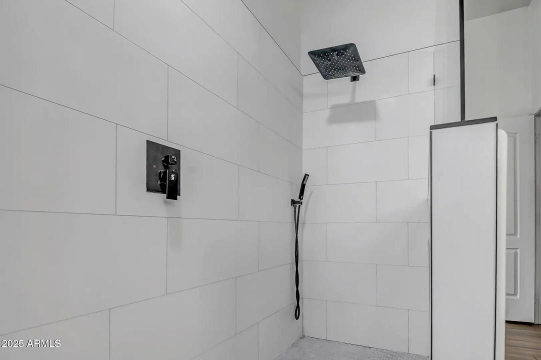 Real Estate Picture 21