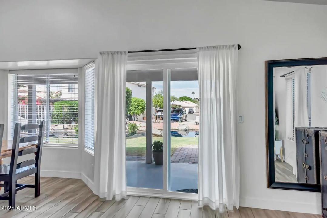 Real Estate Picture 8