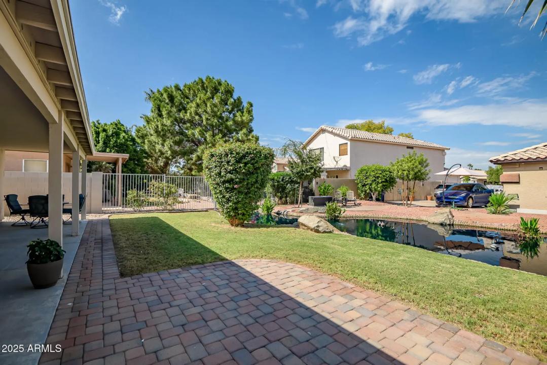 Real Estate Picture 32