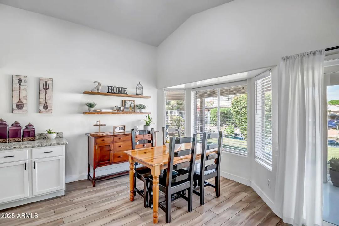 Real Estate Picture 10
