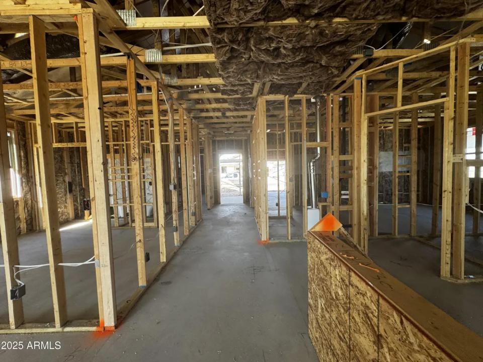 Real Estate Picture 5