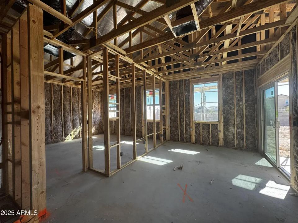 Real Estate Picture 7