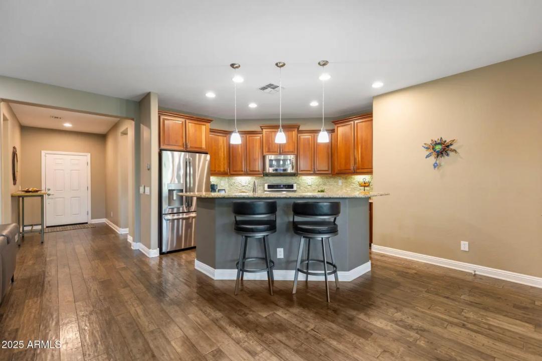 Real Estate Picture 5