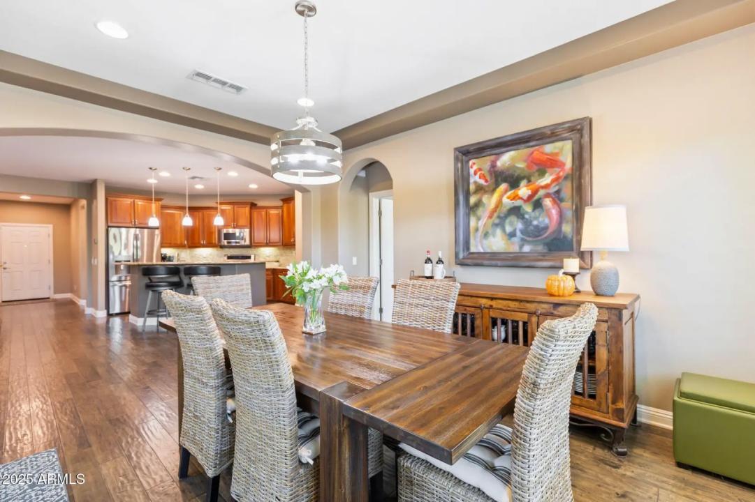 Real Estate Picture 14