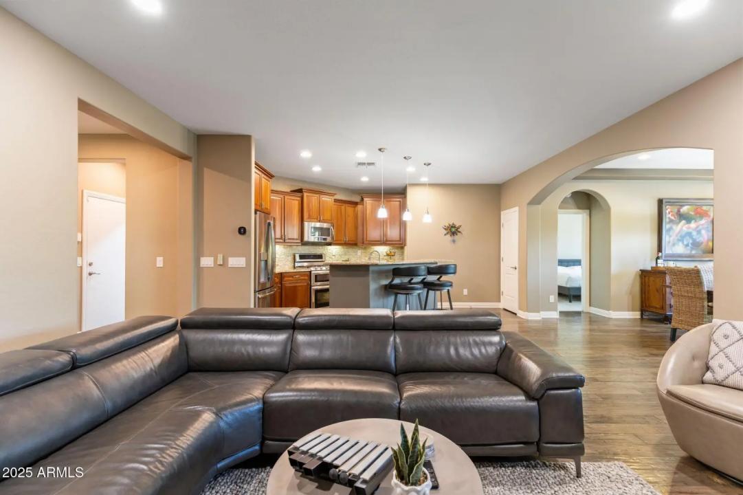 Real Estate Picture 10