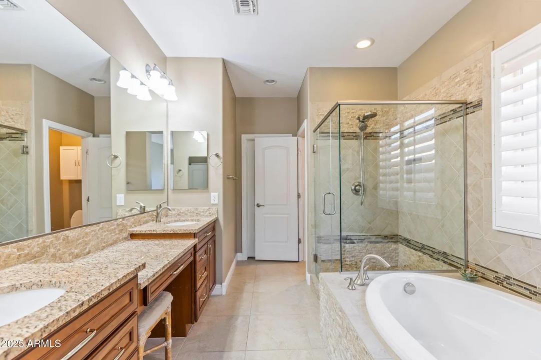 Real Estate Picture 19