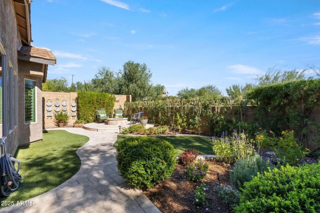 Real Estate Picture 33