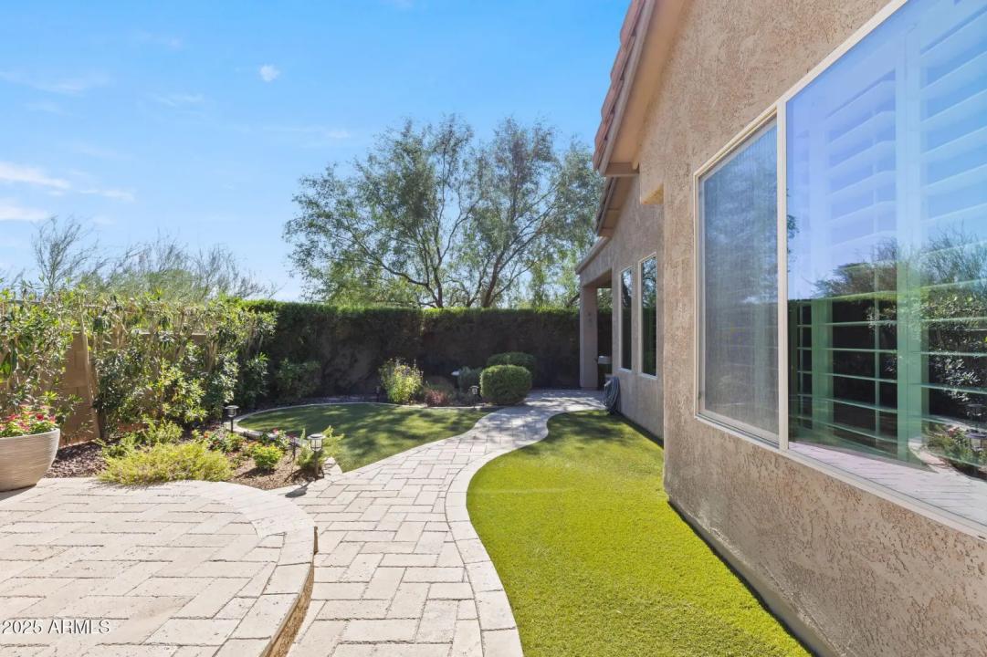 Real Estate Picture 37