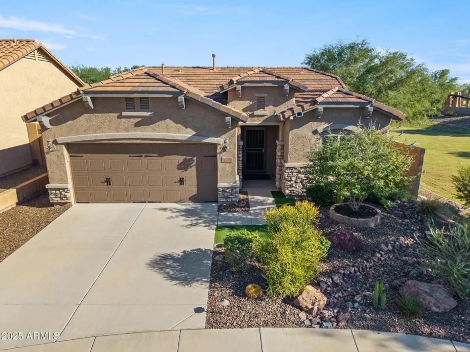 Real Estate Picture 1