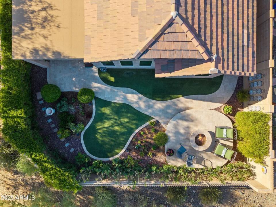 Real Estate Picture 38