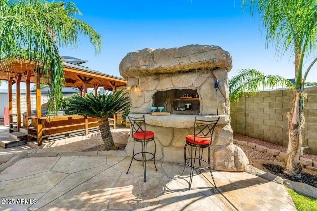 Real Estate Picture 5