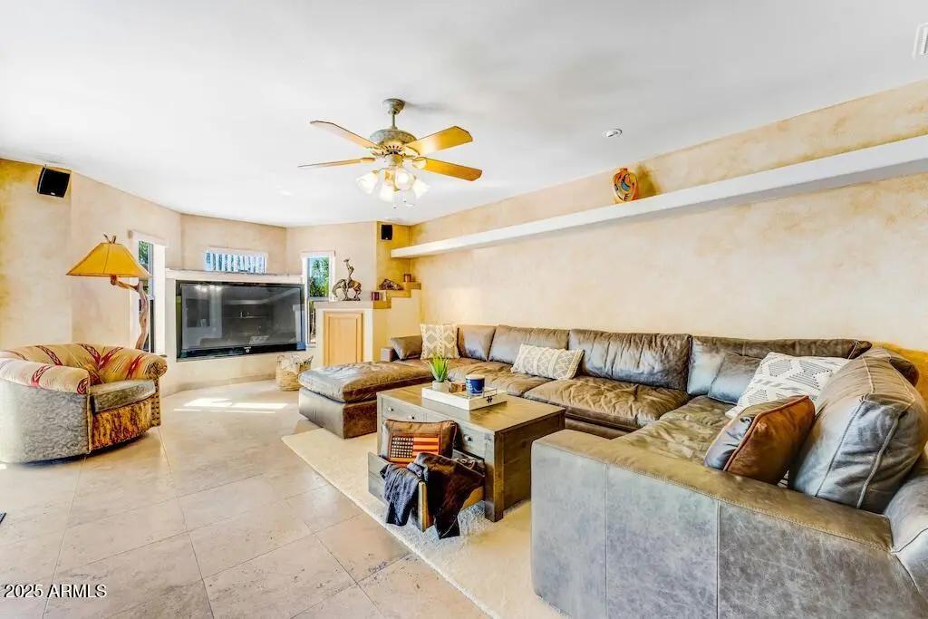 Real Estate Picture 14
