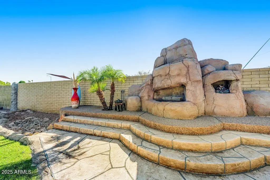 Real Estate Picture 32