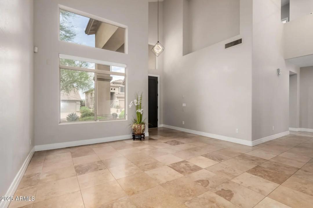 Real Estate Picture 7