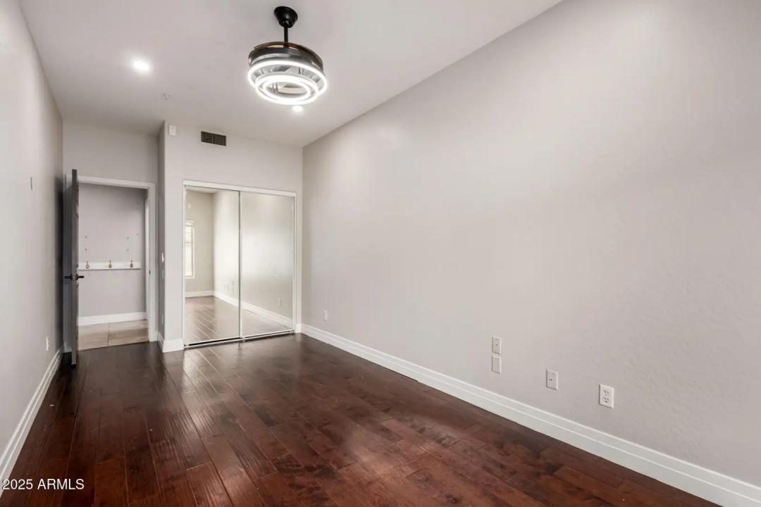 Real Estate Picture 26