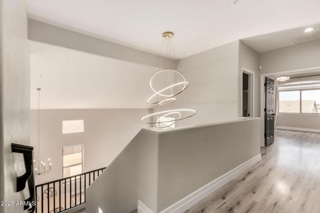 Real Estate Picture 32