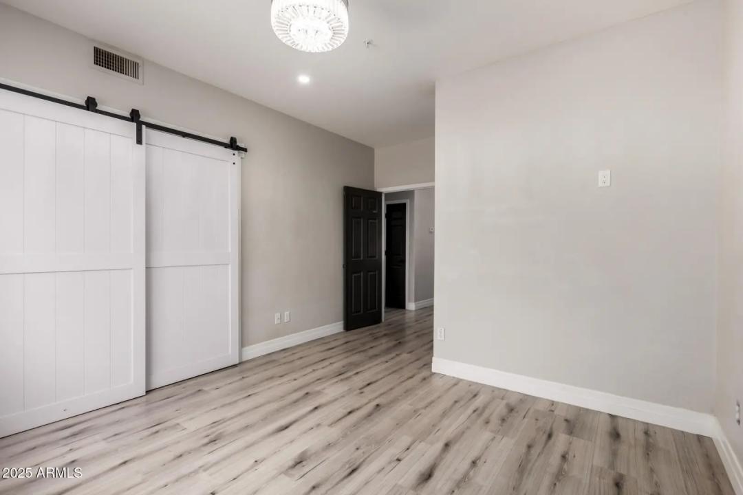 Real Estate Picture 34