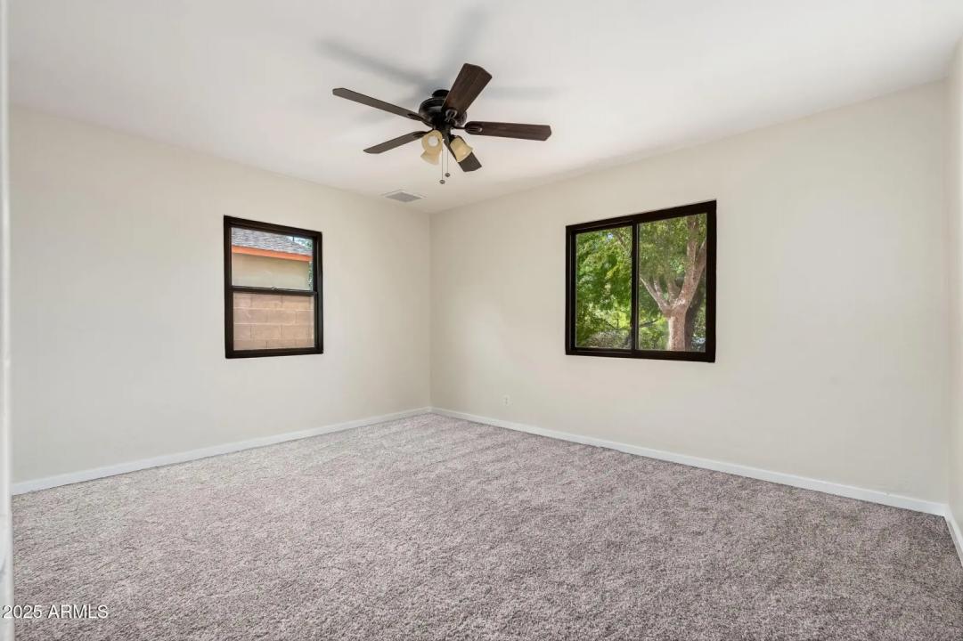 Real Estate Picture 10