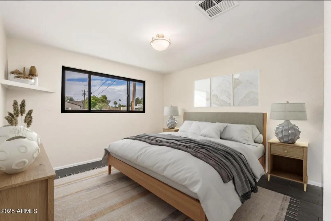 Real Estate Picture 9