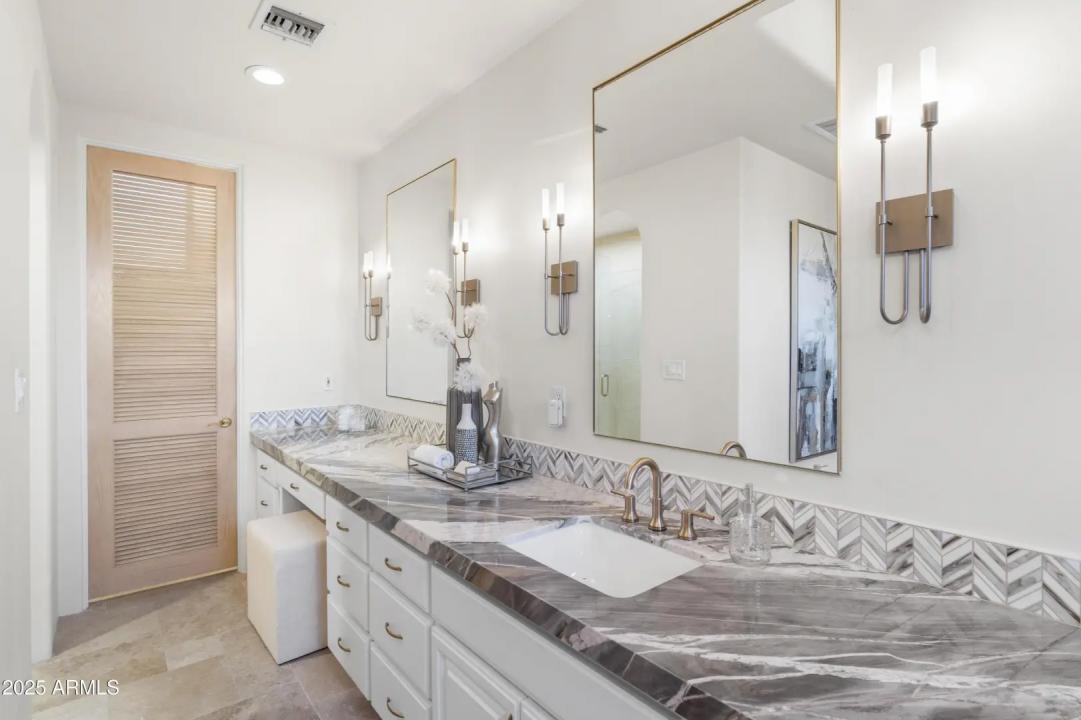 Real Estate Picture 40