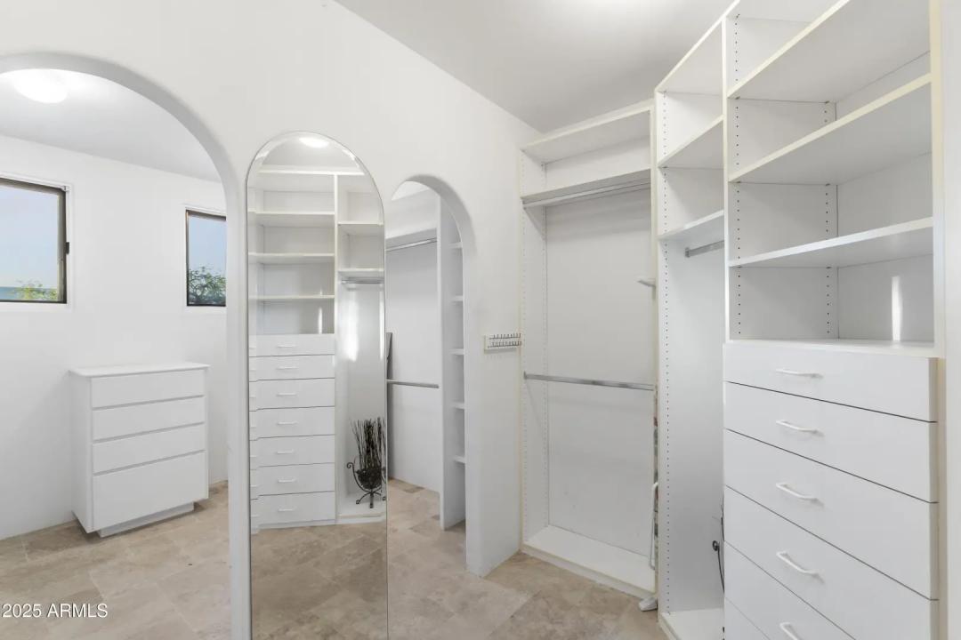 Real Estate Picture 43