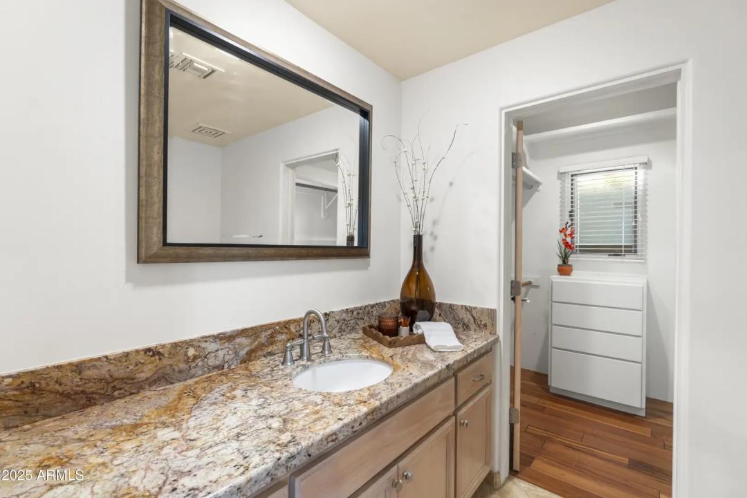 Real Estate Picture 50