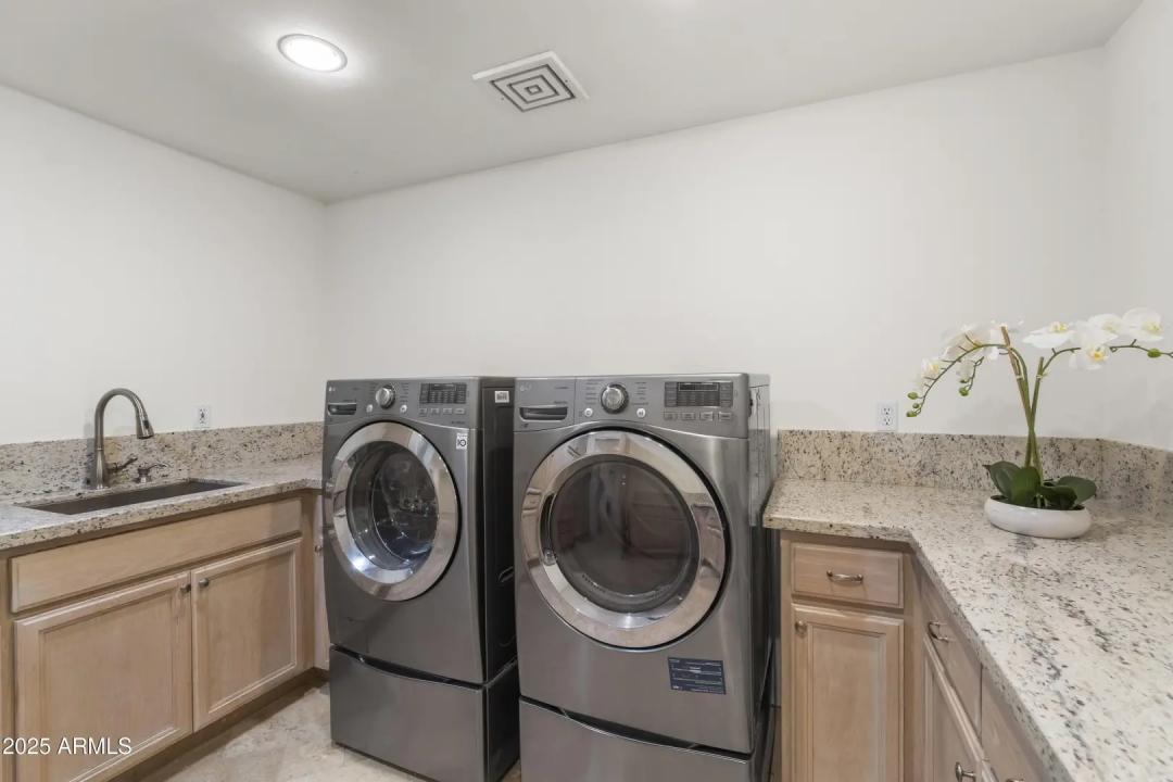 Real Estate Picture 53