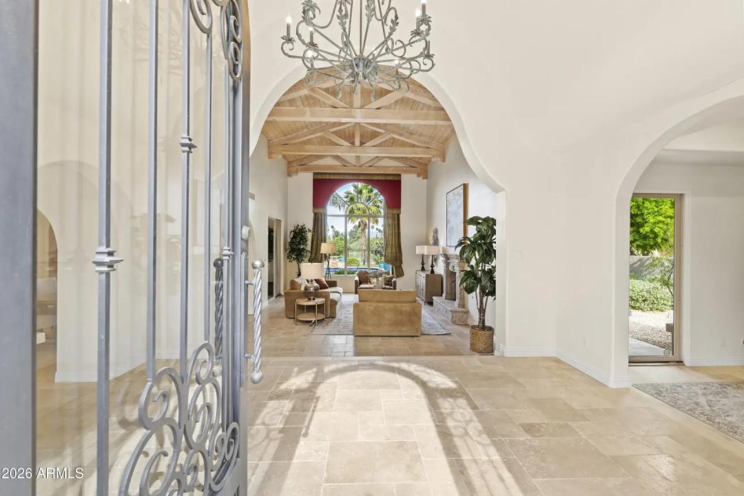 Real Estate Picture 6