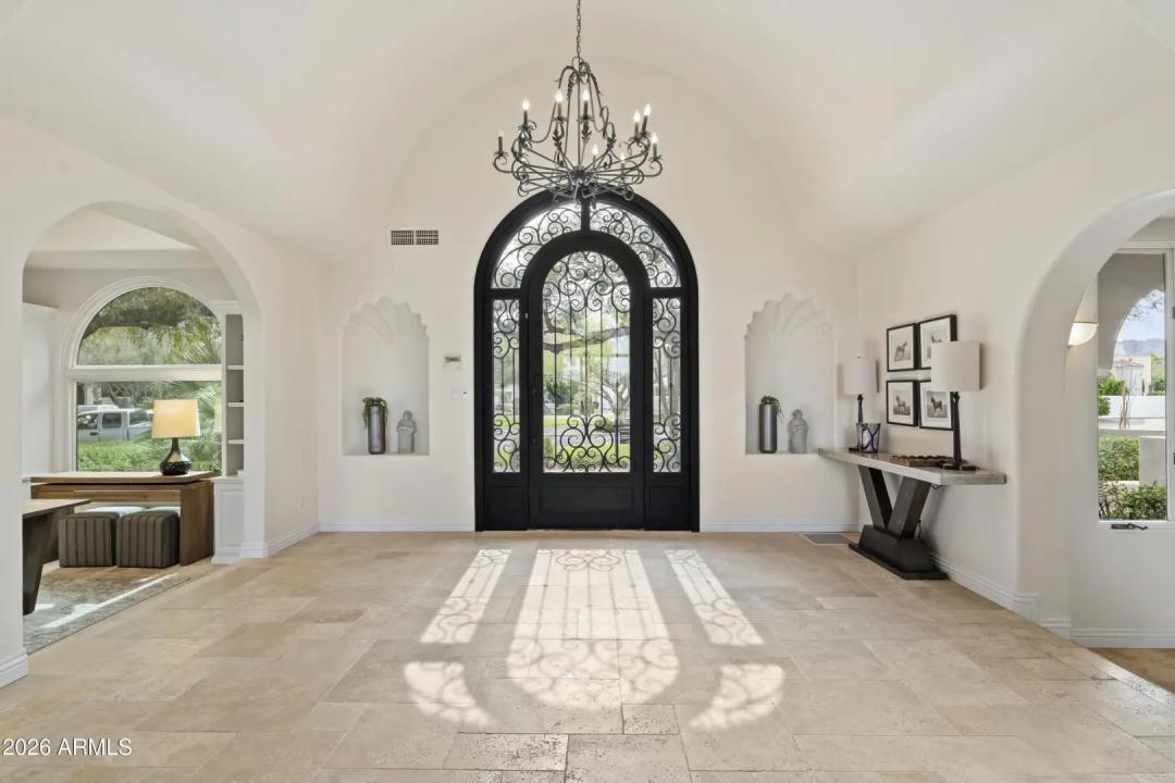 Real Estate Picture 7