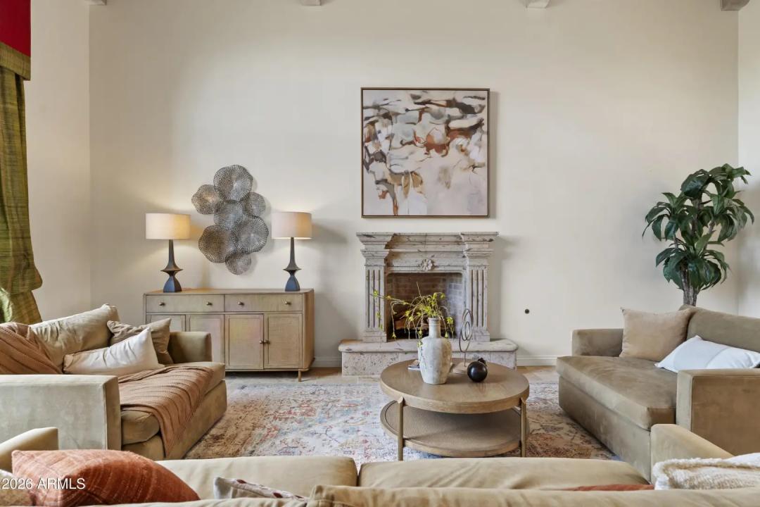 Real Estate Picture 14