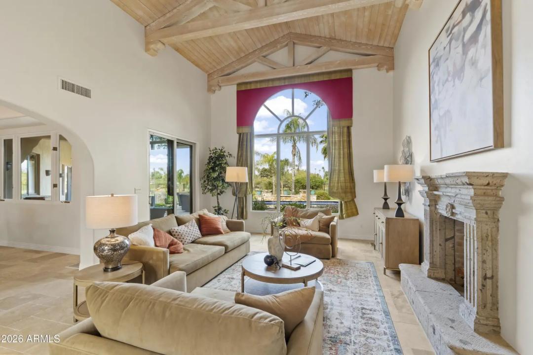 Real Estate Picture 13