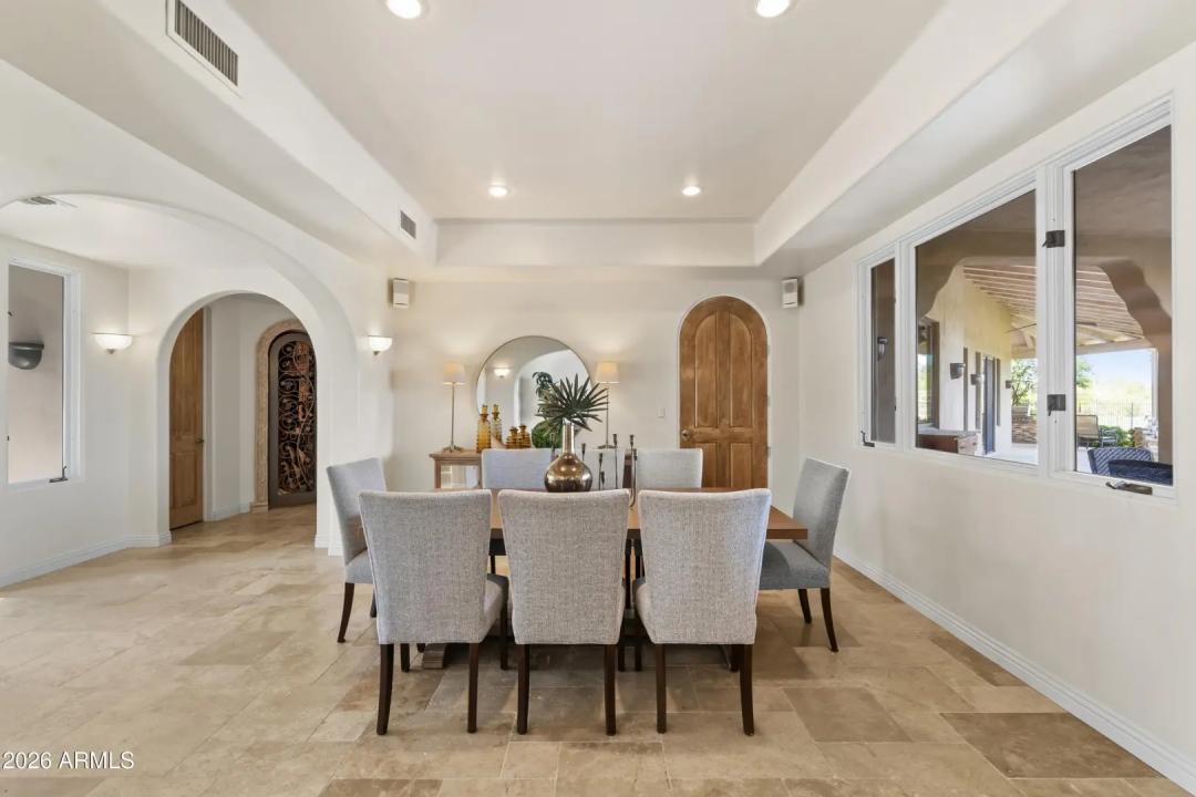 Real Estate Picture 18