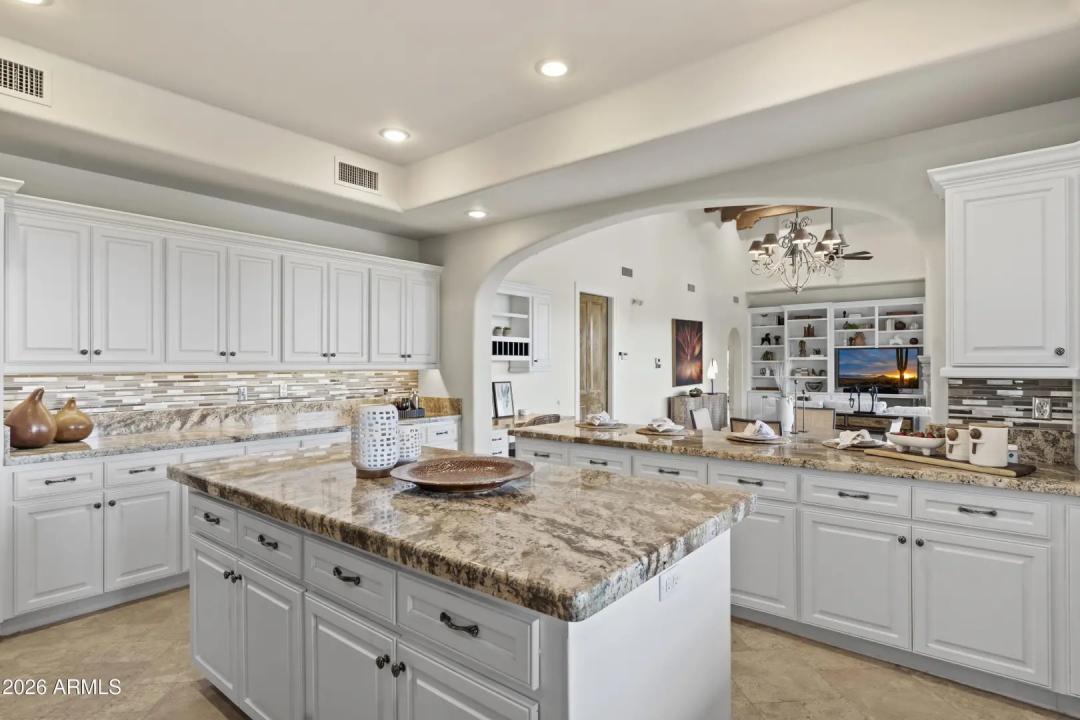 Real Estate Picture 20