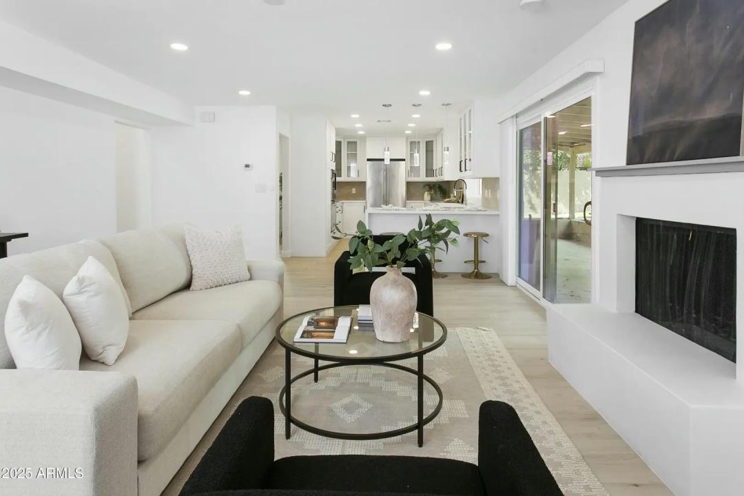 Real Estate Picture 16