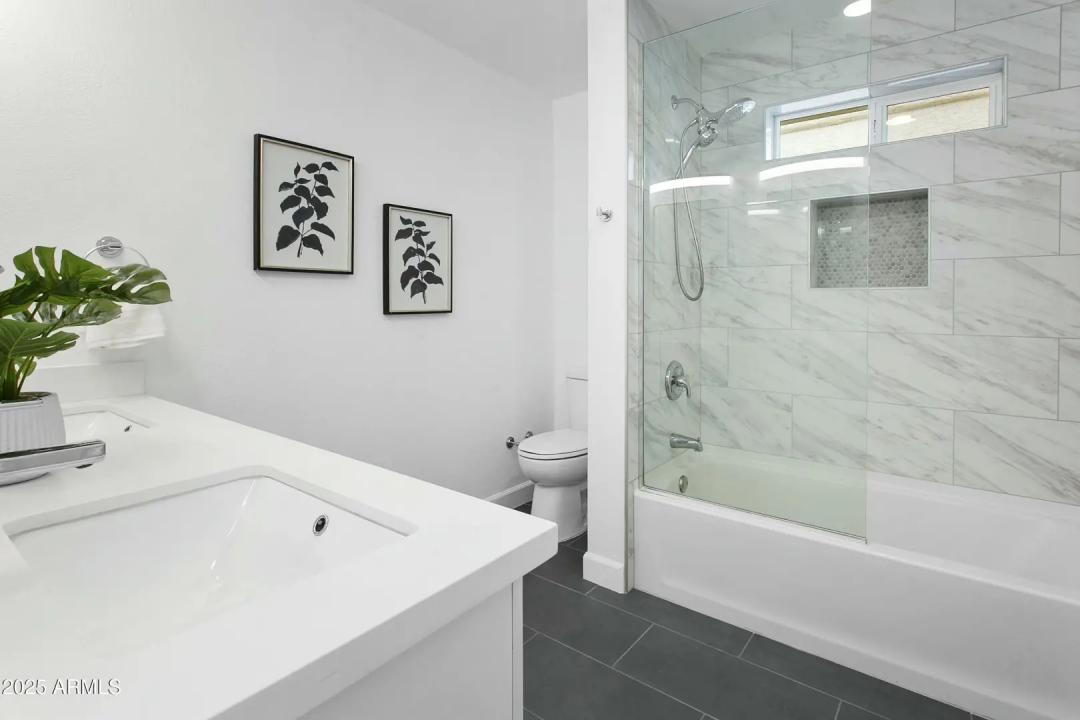 Real Estate Picture 25