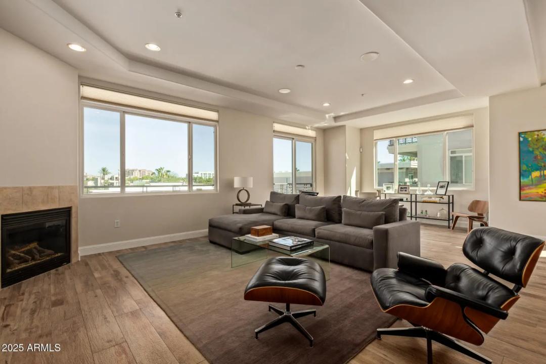 Real Estate Picture 3