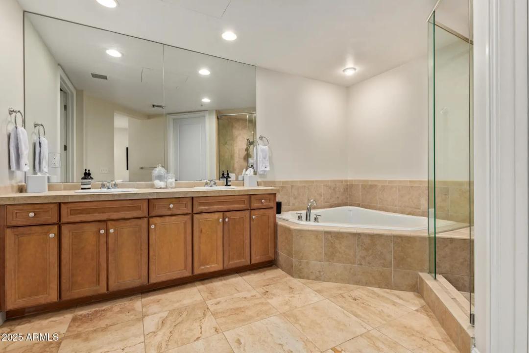 Real Estate Picture 12