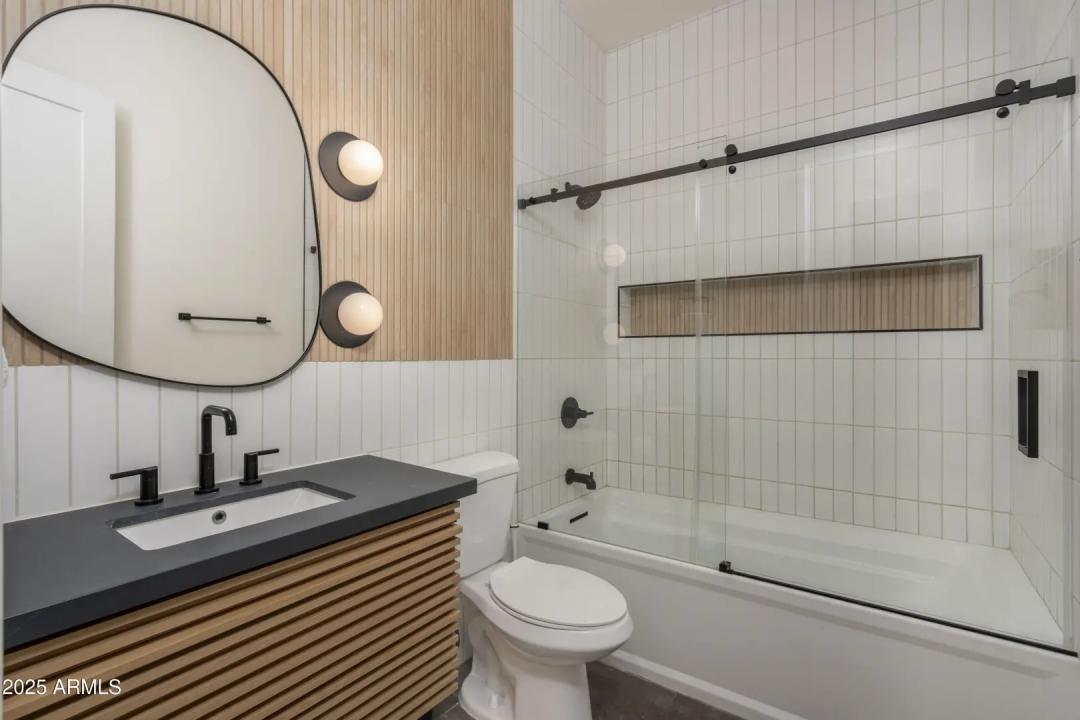 Real Estate Picture 27