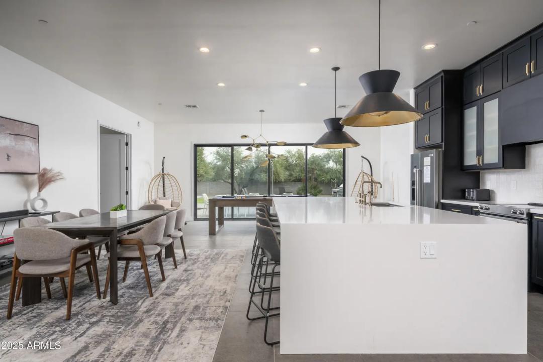 Real Estate Picture 18