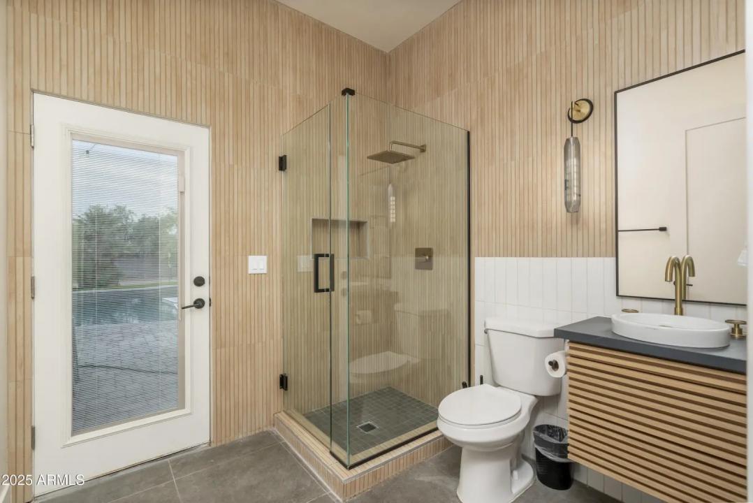 Real Estate Picture 30
