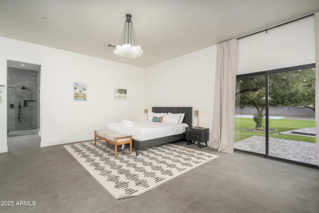 Real Estate Picture 21